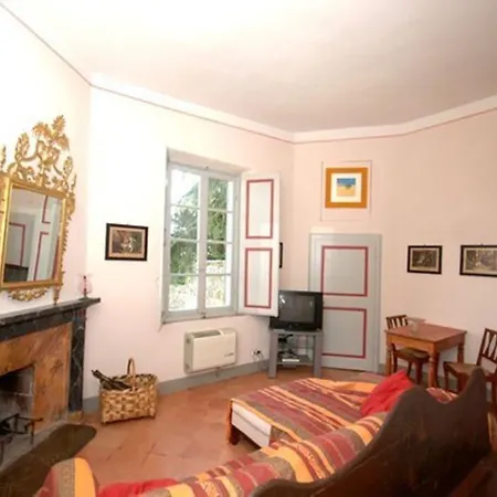 Apartment Le Camelie Siena
